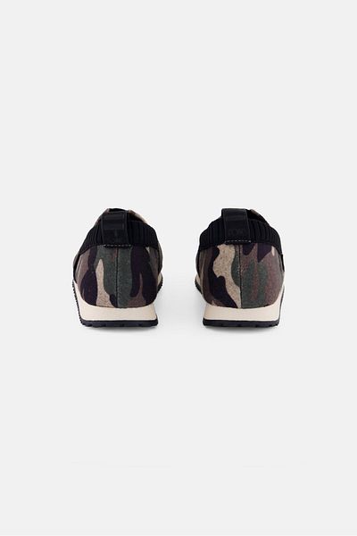 Toms حذاء ألبارجاتا ريزيدنت سهل الارتداء للأولاد الصغار، مجموعة باللون الأسود