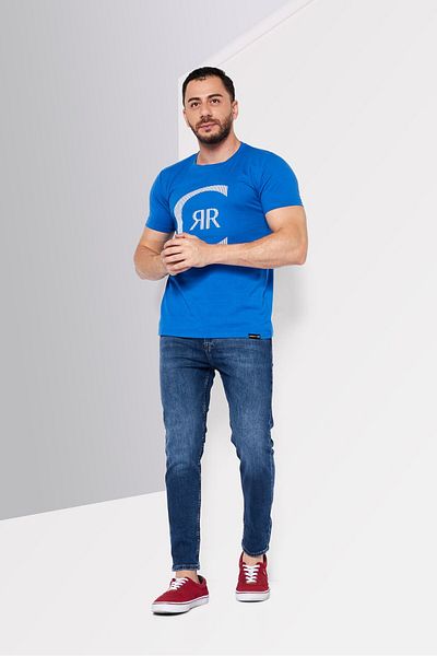 Cerruti 1881 تي شيرت رجالي برسومات جرافيكية بأكمام قصيرة ورقبة دائرية، أزرق