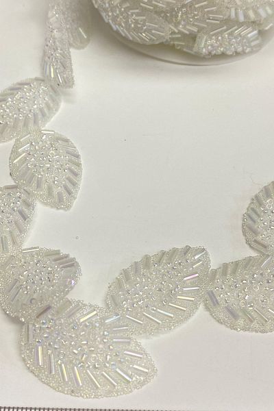 Hayalperest boncuk Transparent White Leaf Pattern Iron-On Strip Stone Sconce