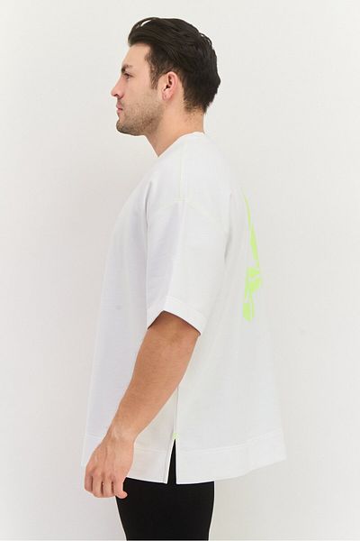 Esprit Men Round Neck Graphic Print Short Sleeves T-shirt, White