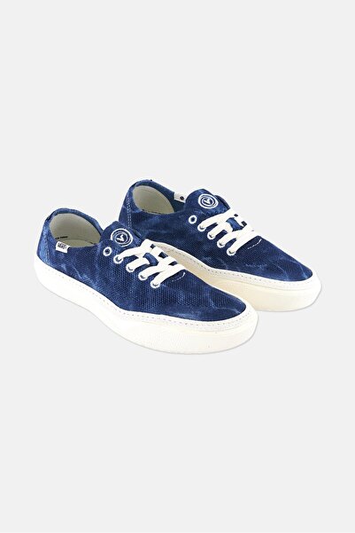 Vans حذاء تدريب نسائي برباط Circle Vee باللون الأزرق