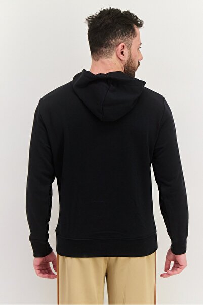 New Balance Men Relaxed Fit Long Sleeve Outdoor Hooded Sweatshirt, Black