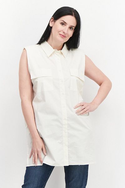 Noisy May Women Petite Spread Collar Sleeveless Solid Top, Beige