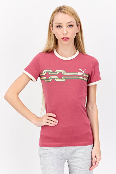 Puma تي شيرت رياضي نسائي بأكمام قصيرة وشعار العلامة التجارية، مجموعة أرجوانية