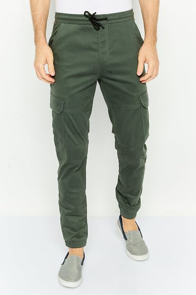 Threadbare Men Stretch Fit Solid Cargo Pants, Dark Green