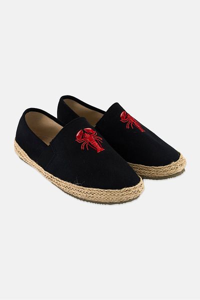Brave Soul Men Embroidered Slip On Casual Shoes, Black