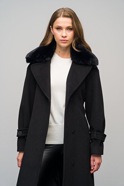 Olcay Černý oversize kabát – odepínací kožešina a nízký rukáv 3067