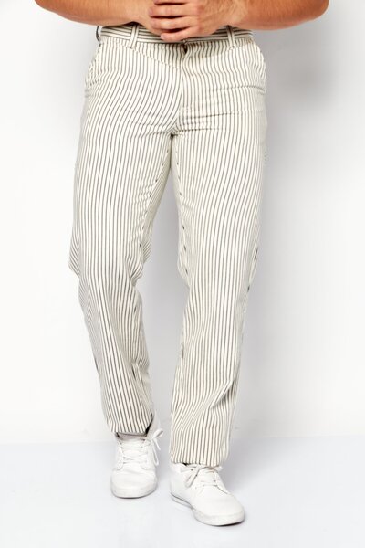 Lacoste بنطلون رجالي مخطط بقصّة عادية، باللون الأبيض