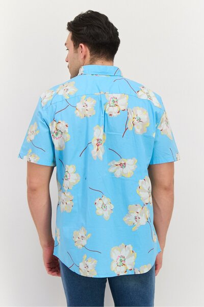 GAP Men Standard Fit Floral Printed Short Sleeves Casual Shirt, Light Blue Combo