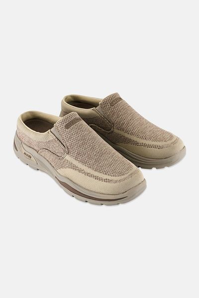 SKECHERS Men Gonvick Slip On Sports Shoes, Taupe