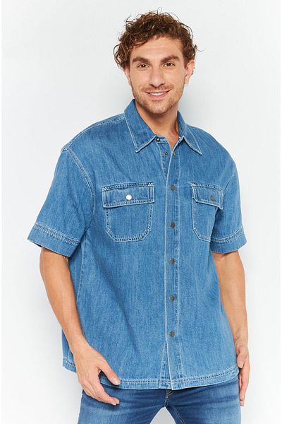 Esprit Men Regular Fit Washed Short Sleeves Casual Shirt, Blue