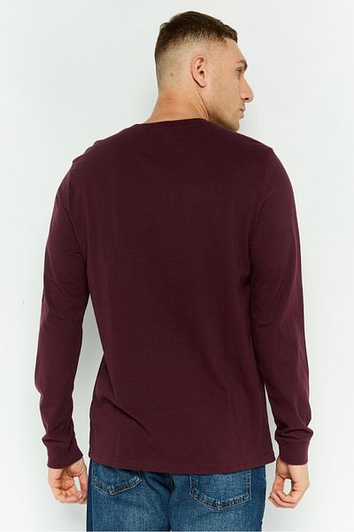 GAP Men Crew Neck Long Sleeves Plain T-shirt, Maroon