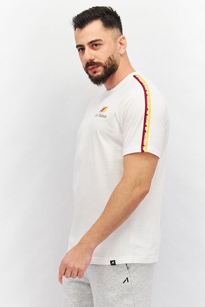 New Balance Men Relaxed Fit Short Sleeves Brand Logo Outdoor T-shirt, White Combo