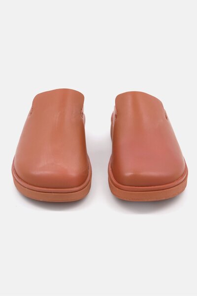 Fitflop Women Slip On Brand Logo Clogs, Brown