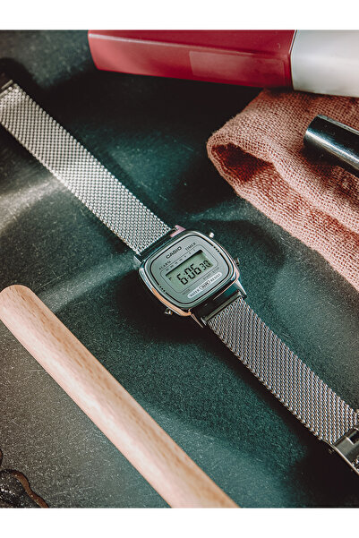 Casio Ceas de damă LA670WEM-7EF, cuarț, 25mm, 3ATM