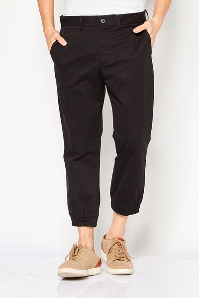 Lacoste Men Custom Slim Fit Solid Chino Pant, Black