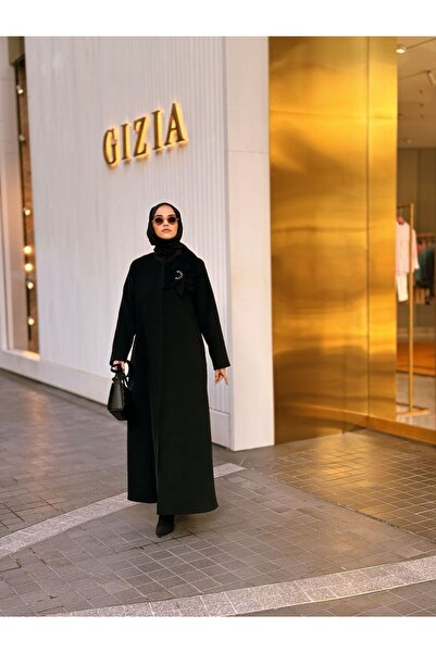 Ferraceci Broş Manto