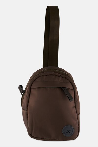 Danskin حقيبة كروس بودي بشعار العلامة التجارية للنساء، 20 طول × 24 ارتفاع × 8...