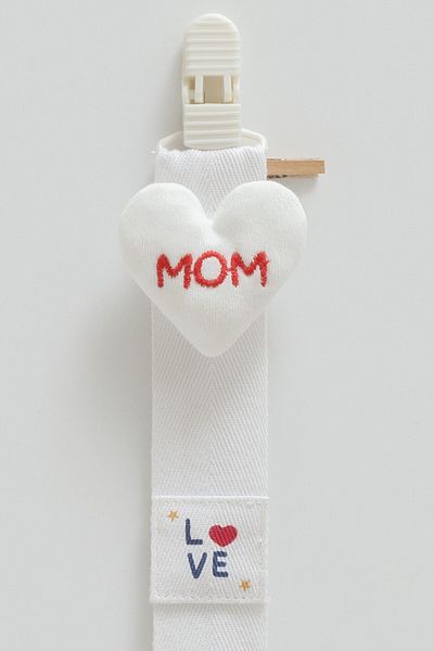Caramell Heart Pattern Pacifier Strap - for Newborns and 0-18 Months, Red Color