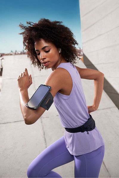 Tchibo Women Smart Phone Arm Band, Black