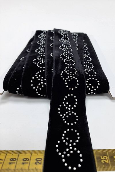 Hayalperest boncuk Black Velvet Strip with Stone Detail - Ring Pattern