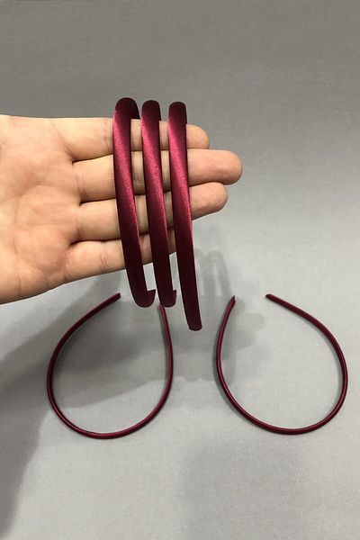 Hayalperest boncuk Coroana din satin de culoare burgundy