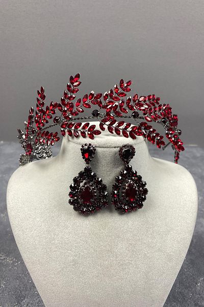 Hayalperest boncuk Accesoriu de păr de mireasă cu ramuri de frunze de Dilana burgundy și cercei de seară