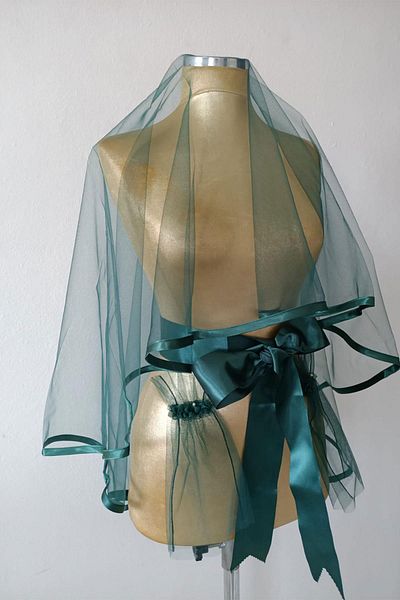 Hayalperest boncuk Elegant Simple Design Bridal Henna Face Cover with Green Piping