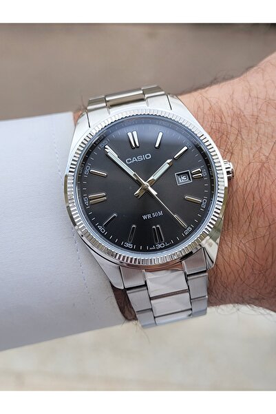 Casio Gümüş Siyah Renk Erkek Kol Saat