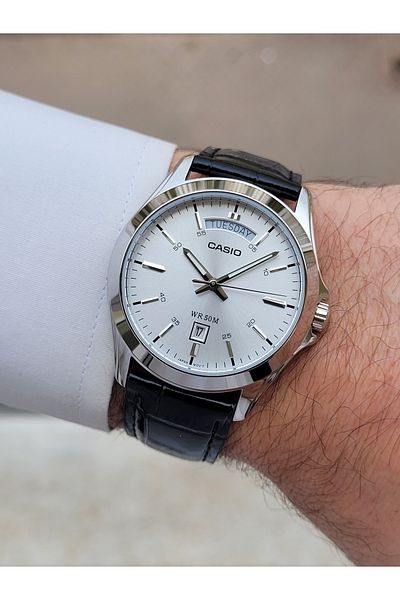 Casio Silver Color Men's Wristwatch