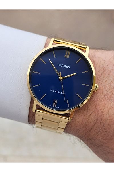 Casio ساعة يد رجالية باللون الذهبي والأزرق الداكن