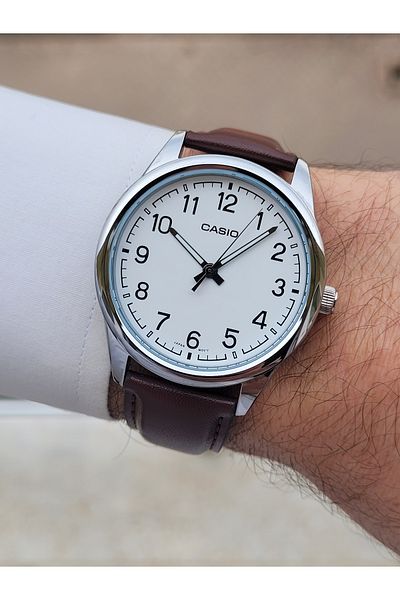 Casio ساعة يد رجالية باللون البني الفضي