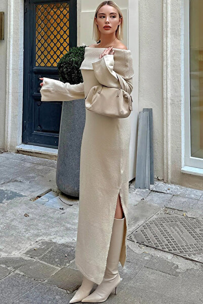 MissKybele Devrik Madonna Yakalı Omzu Açık Rahat Kesim Uzun Volanlı Kollu Diz Altı Midi Yırtmaçlı Triko Elbise