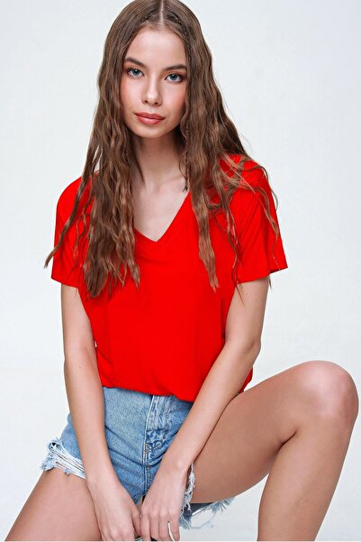 Devinka Γυναικείο πλεκτό μπλουζάκι με λαιμόκοψη σε κόκκινο χρώμα