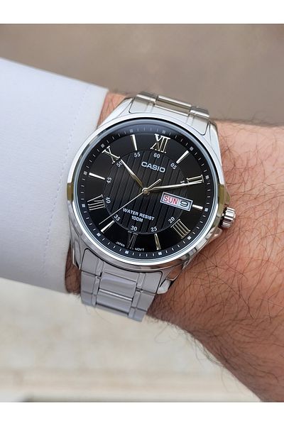 Casio ساعة يد رجالية فضية اللون أسود