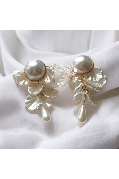 alsaccessories Women's White Leaf Earrings with Pearls and Dangle on the Top