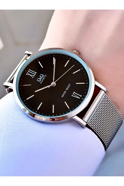 Q&Q Men's Metallic Straw Cord Roman Numeral Detail Line Display Stylish Style Wristwatch
