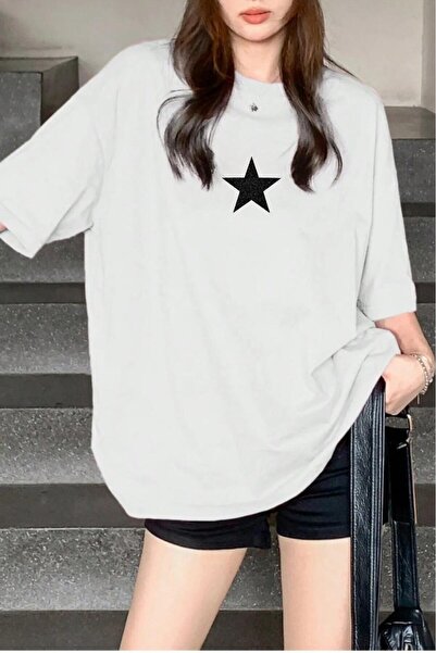 NO 601 Γυναικείο μπλουζάκι με φαρδιά εφαρμογή σε λευκό υπερμεγέθη μαύρο ασημί αστέρι με στάμπα