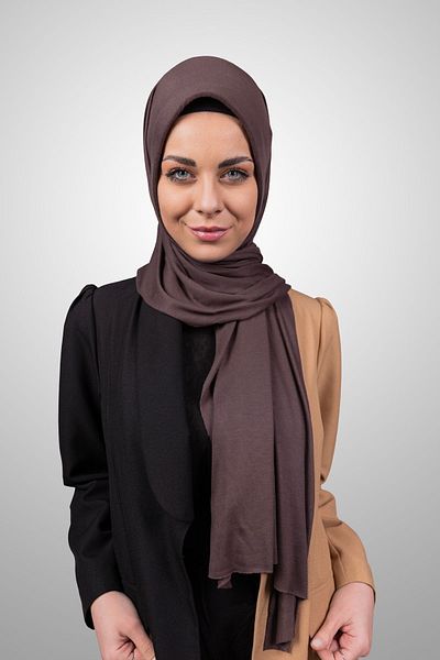 Şalcenneti.com Γυναικείο χιτζάμπ πρακτικό χτενισμένο βαμβακερό σάλι με σφουγγάρι στο μπροστινό μέρος έτοιμο φουλάρι σε χρώμα καφέ γάλακτος