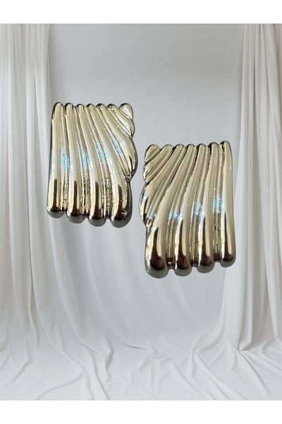 Store steel earrings
