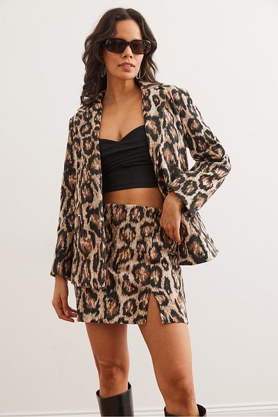 Olalook Camel Leopard Print - Pocketed and Lined Stamped Women's Blazer Jacket Ckt- 19000403