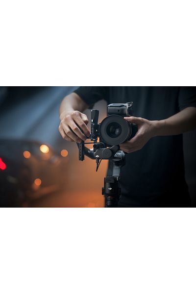 DJI Rs 4 Pro Combo Gimbal - High Resolution and Stabilization