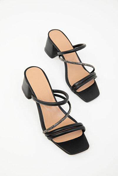 SOHO Damskie czarne klasyczne buty na obcasie 17911