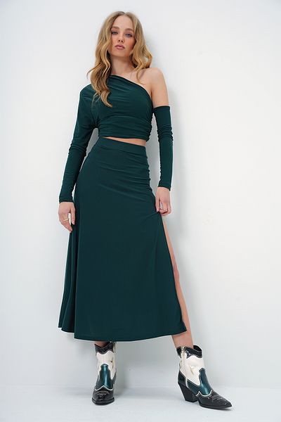 Trend Alaçatı Stili Smaragdgrüner Damenrock mit elastischem Bund und tiefem Schlitz aus sandfarbenem Stoff ALC-X13464
