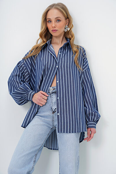 Trend Alaçatı Stili Női sötétkék csíkos túlméretes poplin ing ALC-X13513