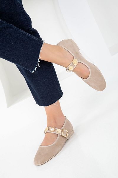 SOHO Damen-Ballerinas aus beigem Wildleder 20200