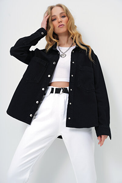 Trend Alaçatı Stili Dámská černá bunda Jean Alc-X13530 se zapínáním na dvojitou kapsu