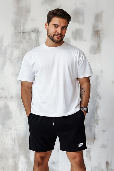 Trendyol Collection Schwarze Baumwollshorts – Übergröße, Etikettenapplikationen, reguläre Passform TMNSS25AP00002