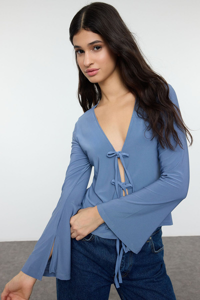 Trendyol Collection Bluză tricotată elastică Indigo, potrivită pentru corp, cu detaliu de legare cu croi obișnuit/normal TWOAW25BZ00254
