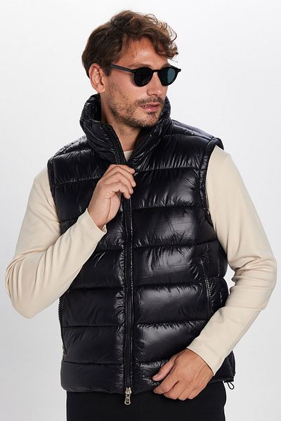 Tudors Men's Standard Fit Stand Collar Black Puffer Vest with Pockets Zipper